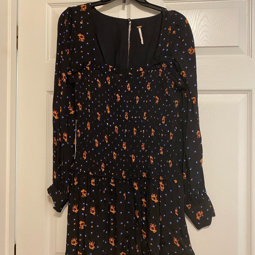NEW-FREE PEOPLE ELASTIC WAIST/BUST SIZE MEDIUM, BLACK WITH BURNT ORANGE PRINT